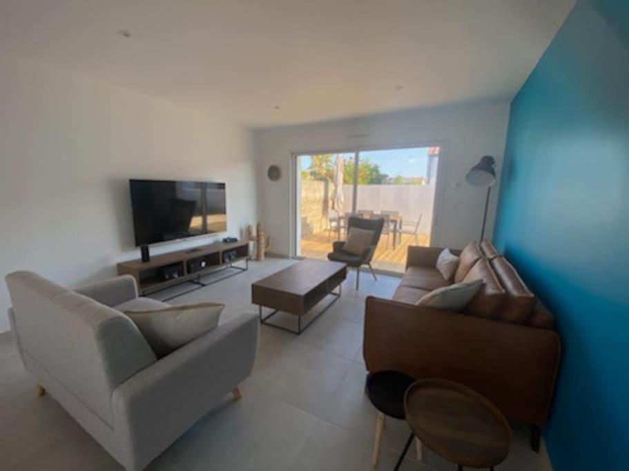 Maison 3 Chbres 3 Etoiles St Gilles X De Vie 생 질 크루아 드 비 외부 사진