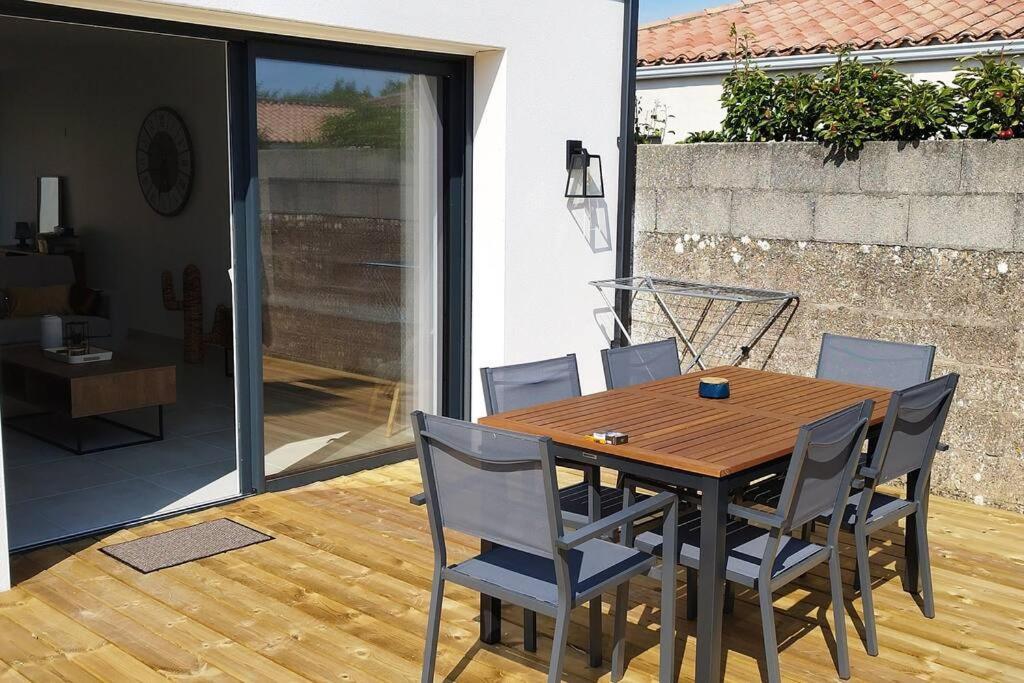 Maison 3 Chbres 3 Etoiles St Gilles X De Vie 생 질 크루아 드 비 외부 사진
