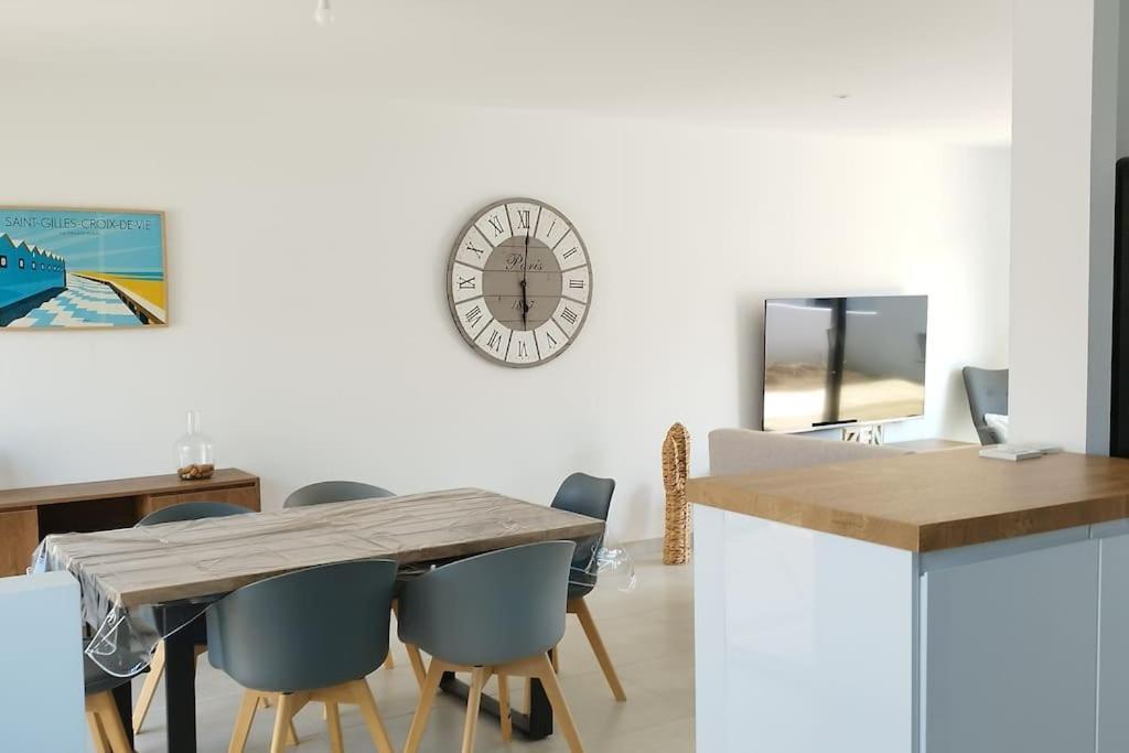 Maison 3 Chbres 3 Etoiles St Gilles X De Vie 생 질 크루아 드 비 외부 사진